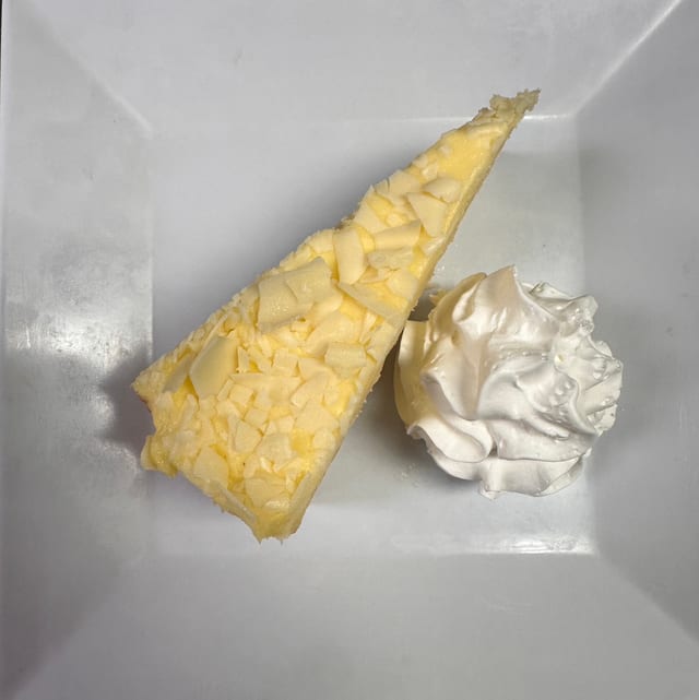 Limoncello Cake.